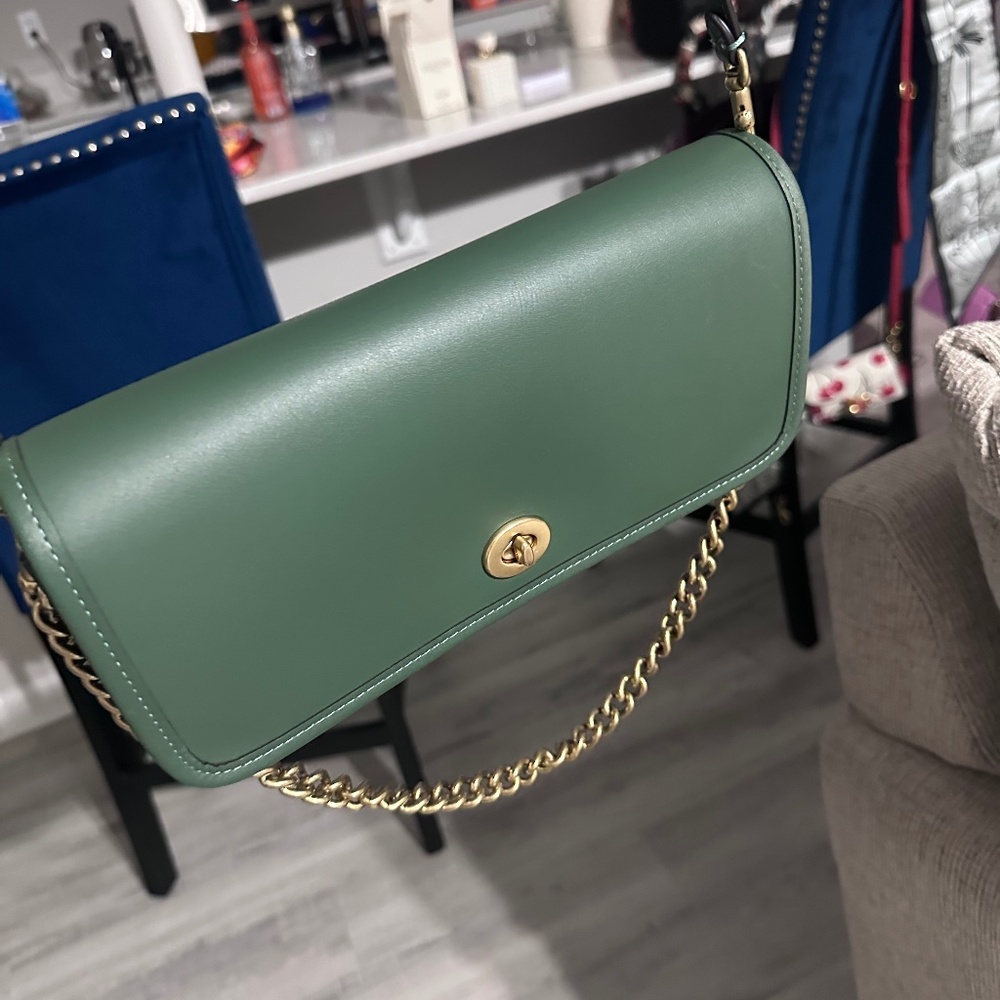 Coach Hunter Green Dinky